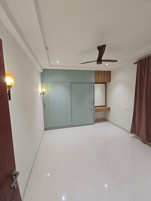 Room in 2.5 BHK Apartment at Bricks Cyberwoods, Osman Nagar – for Sale