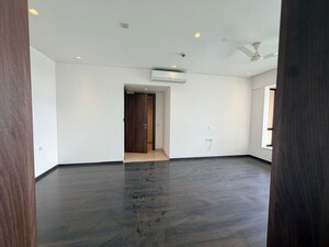 Room in 4 BHK Apartment at Panchshil Eon Waterfront II, Kharadi – for Rent