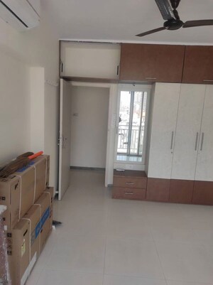 Room in 2 BHK Apartment at Chaitanya CHS Goregaon East, Goregaon East – for Rent