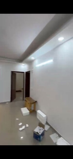 Room in 3 BHK Apartment at Amrapali Verona Heights, Tech Zone 4 Greater Noida – for Rent