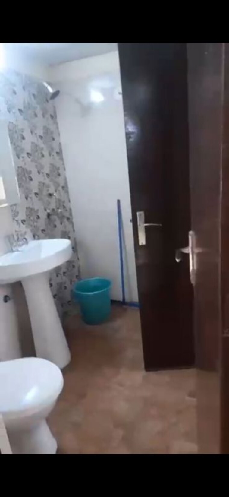 Bathroom, amrapali-verona-heights-phase-ii 2.5 Bedroom 1100 Sq.Ft. Apartment In Amrapali Leisure Valley Greater Noida 10756500