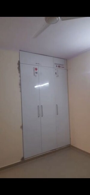 Building Lobby in 2.5 BHK Apartment at Amrapali Verona Heights Phase II, Amrapali Leisure Valley – for Rent
