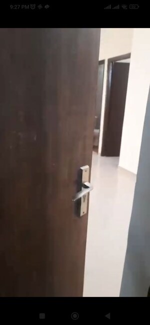 Bathroom in 2.5 BHK Apartment at Amrapali Verona Heights Phase II, Amrapali Leisure Valley – for Rent
