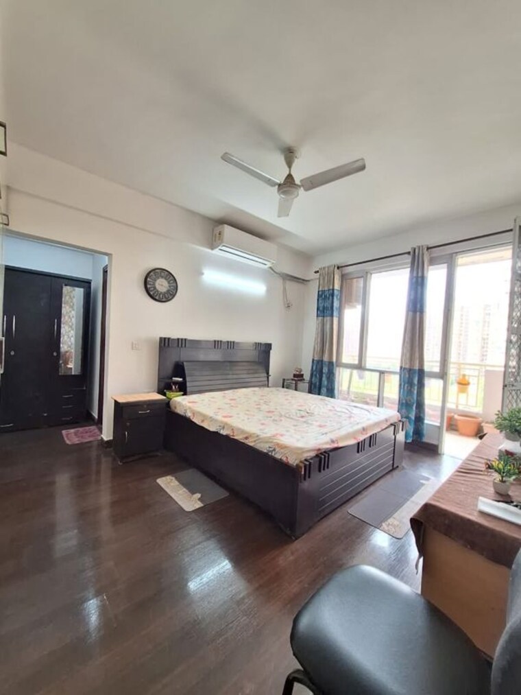 Living Room, sector 77 4 Bedroom 1840 Sq.Ft. Independent House In Sector 77 Noida 10756546