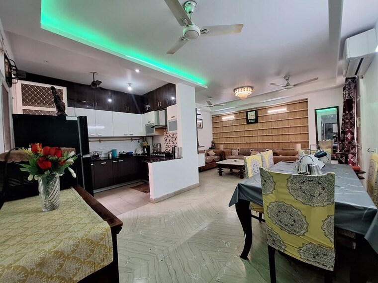 Living Room, sector 77 4 Bedroom 1840 Sq.Ft. Independent House In Sector 77 Noida 10756546