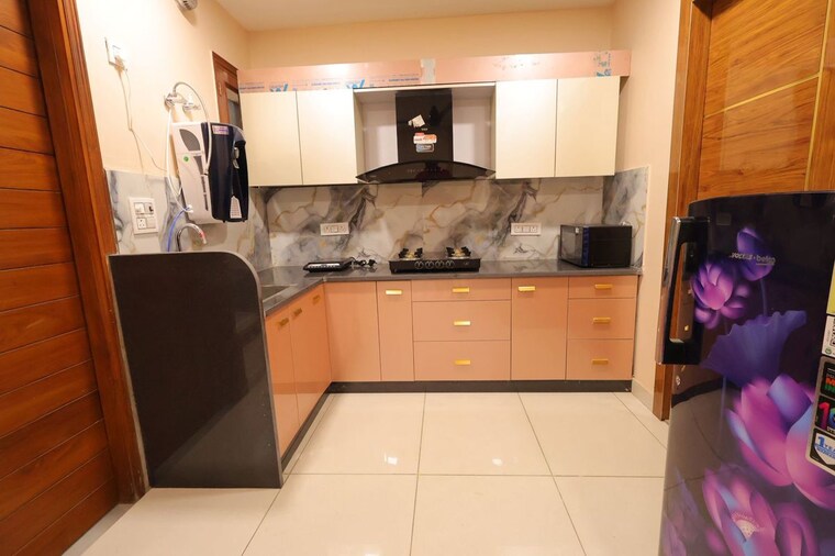 Kitchen, sector 43 4 Bedroom 295 Sq.Yd. Builder Floor In Sector 43 Gurgaon 10756566