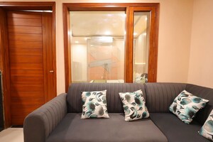 Bedroom in 4 BHK Builder Floor at Sector 43 – for Rent