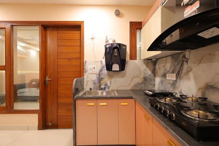 Kitchen, sector 43 4 Bedroom 295 Sq.Yd. Builder Floor In Sector 43 Gurgaon 10756566