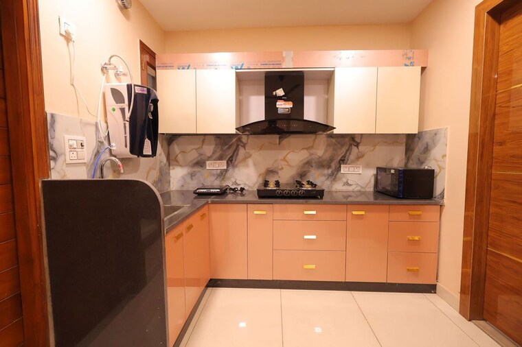 Kitchen, sector 43 4 Bedroom 295 Sq.Yd. Builder Floor In Sector 43 Gurgaon 10756566