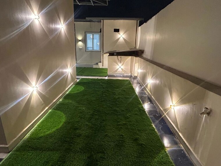 Balcony, sector 43 4 Bedroom 295 Sq.Yd. Builder Floor In Sector 43 Gurgaon 10756566