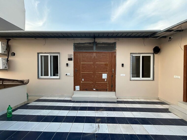 Exterior View, sector 43 4 Bedroom 295 Sq.Yd. Builder Floor In Sector 43 Gurgaon 10756566