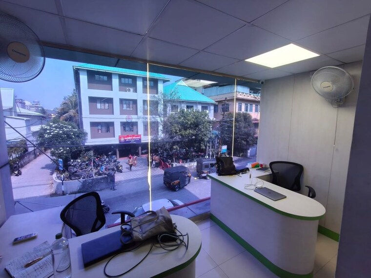 Team Area, kacheripady Commercial Office Space 2200 Sq.Ft. In Kacheripady Kochi 10756572