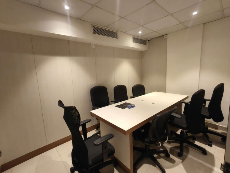 Team Area, kacheripady Commercial Office Space 2200 Sq.Ft. In Kacheripady Kochi 10756572