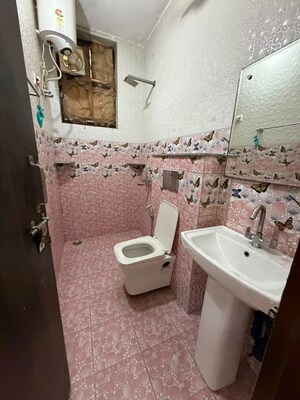 Bathroom in 2 BHK Builder Floor at Sector 51 – for Rent