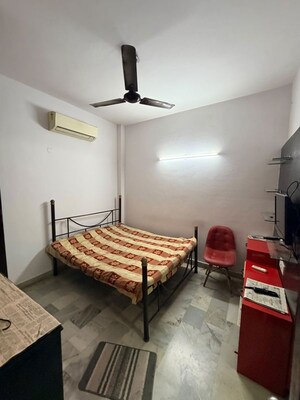 Bedroom in 1 BHK Builder Floor at Malviya Nagar – for Rent