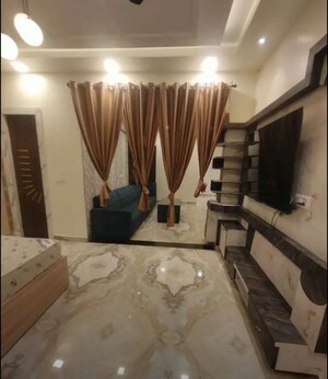Team Area in 3 BHK Apartment at Rishita Manhattan, Gomti Nagar – for Rent