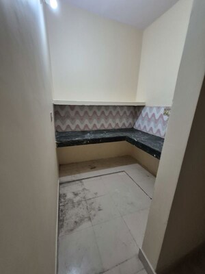 Kitchen in 1.5 BHK Builder Floor at Mayur Vihar – for Rent