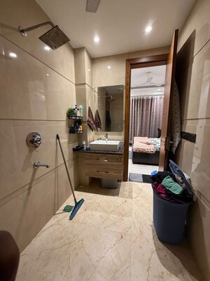 Team Area in 2 BHK Builder Floor at Sector 51 – for Rent