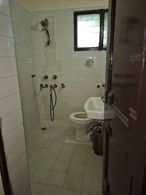 Bathroom in 2.5 BHK Apartment at Mayur Vihar – for Sale