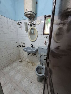 Washroom in 2.5 BHK Apartment at Mayur Vihar – for Sale