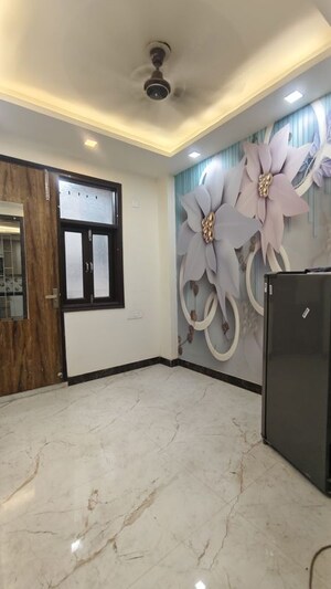 Room in 3 BHK Builder Floor at Govindpuri – for Sale