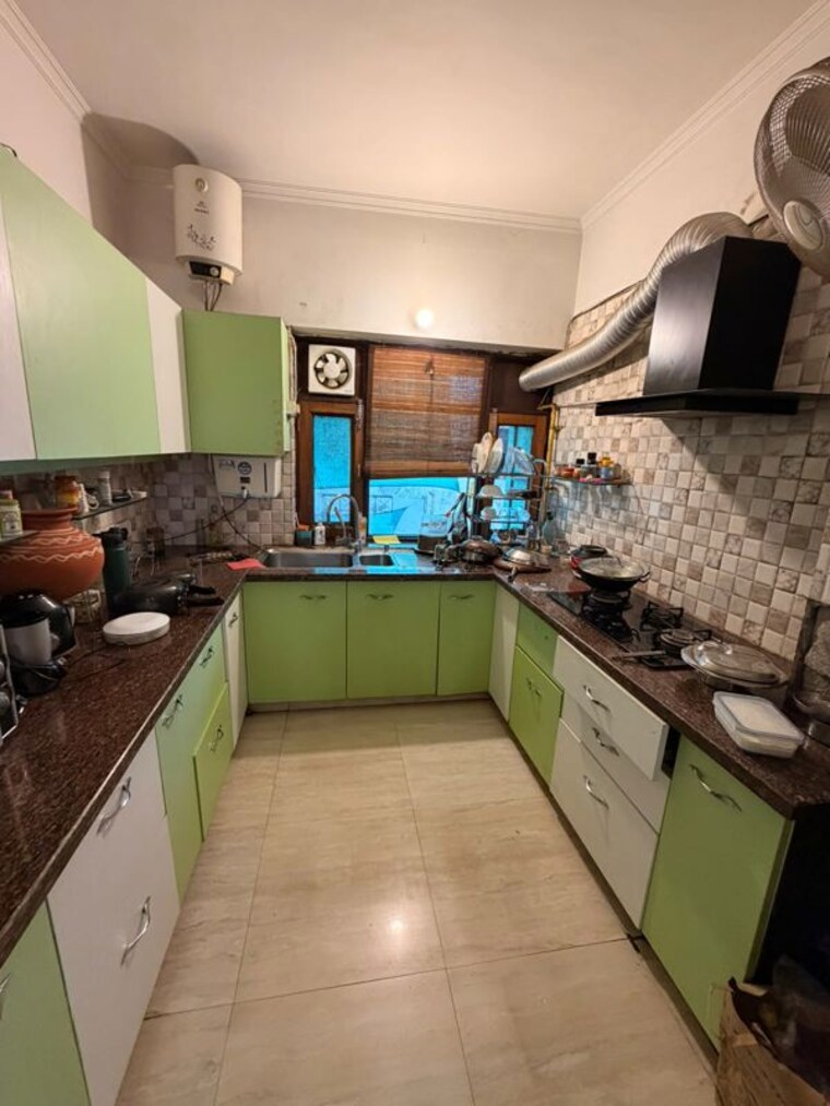 Kitchen, sector 56 2 Bedroom 215 Sq.Yd. Builder Floor In Sector 56 Gurgaon 10756741