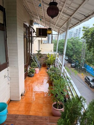 Balcony in 2 BHK Builder Floor at Sector 56 – for Rent