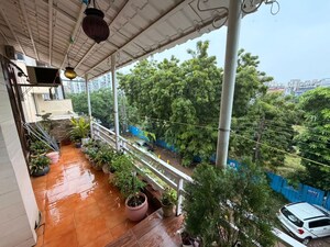 Balcony in 2 BHK Builder Floor at Sector 56 – for Rent