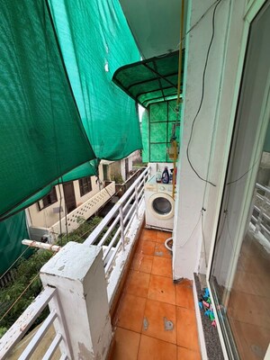 Balcony in 2 BHK Builder Floor at Sector 56 – for Rent