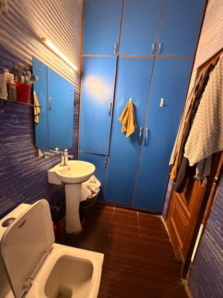 Team Area, sector 56 2 Bedroom 215 Sq.Yd. Builder Floor In Sector 56 Gurgaon 10756741