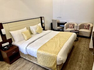 3.5 BHK Apartment For Sale in Godrej Vistas, Vikhroli East