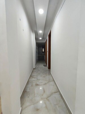 Building Lobby in 3 BHK Builder Floor at Govindpuri – for Rent