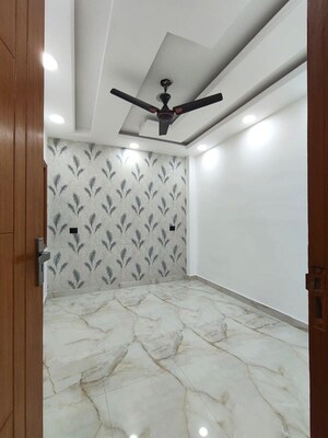 Bedroom in 3 BHK Builder Floor at Govindpuri – for Rent