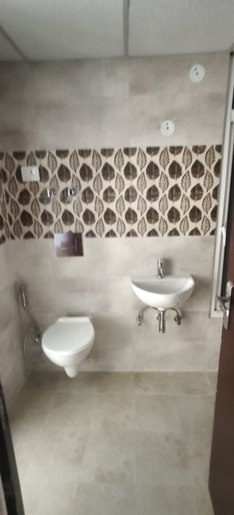 Bathroom, supertech-the-romano 2 Bedroom 1020 Sq.Ft. Apartment In Sector 118 Noida 10755387