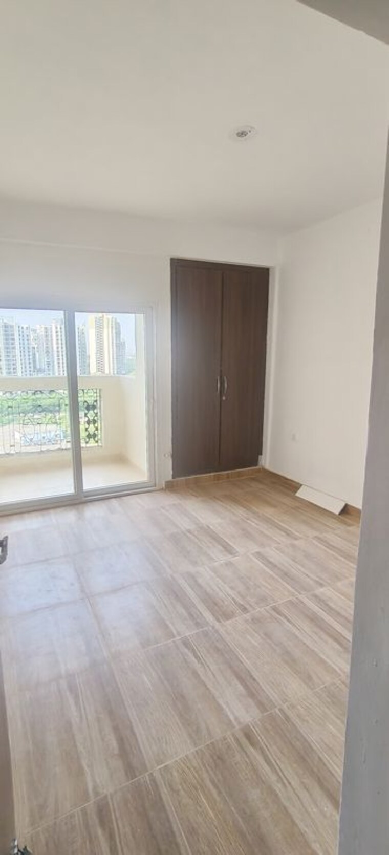 Room, supertech-the-romano 2 Bedroom 1020 Sq.Ft. Apartment In Sector 118 Noida 10755387