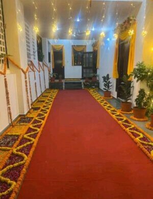 Bedroom in 4 BHK Villa at Vishal Khand – for Rent