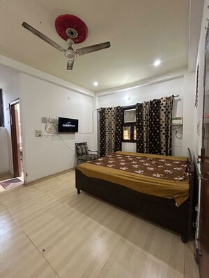 Bedroom in 1 RK Independent House at SS 100, Sector 49 – for Rent
