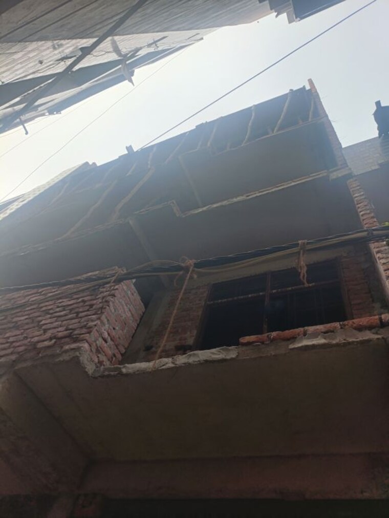 Exterior View, new ashok nagar 6+ Bedroom 50 Sq.Yd. Independent House In New Ashok Nagar Delhi 9653848