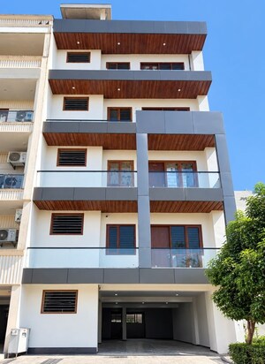 3 BHK Builder Floor For Sale in BPTP District Phase 2, Sector 84