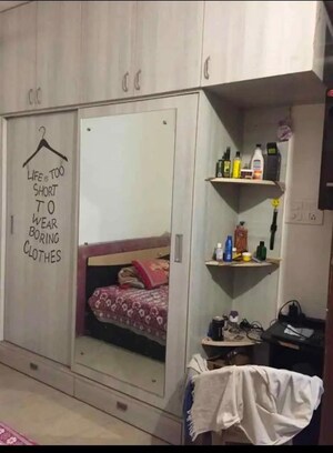 Furnished Amenities in 2 BHK Apartment at Vandana Flora, Hsr Layout – for Rent