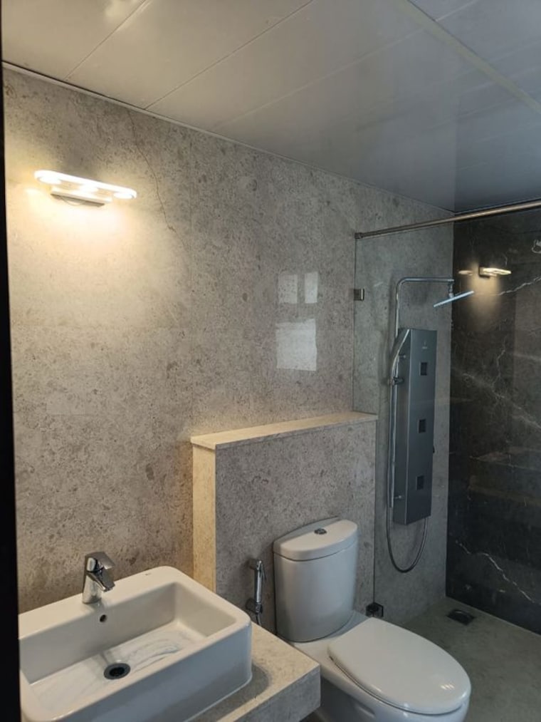 Bathroom, prestige-pine-wood 3 Bedroom 1945 Sq.Ft. Apartment In Koramangala Bangalore 10756868