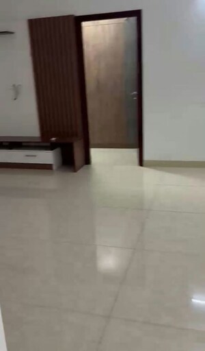 Room in 3 BHK Apartment at Prestige Falcon City, Konanakunte – for Rent