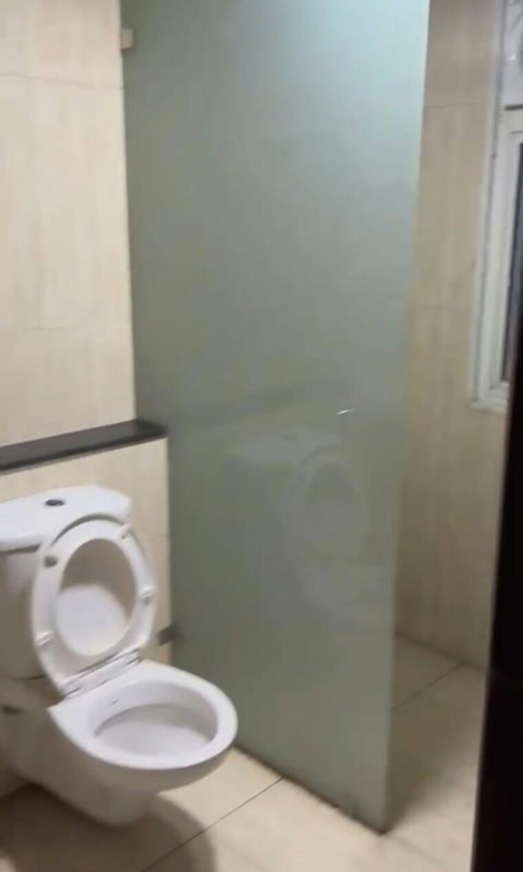 Bathroom, prestige-falcon-city 3 Bedroom 2104 Sq.Ft. Apartment In Konanakunte Bangalore 10756879