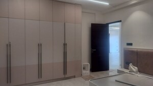 Room in 3 BHK Apartment at Jubilee Hills – for Rent