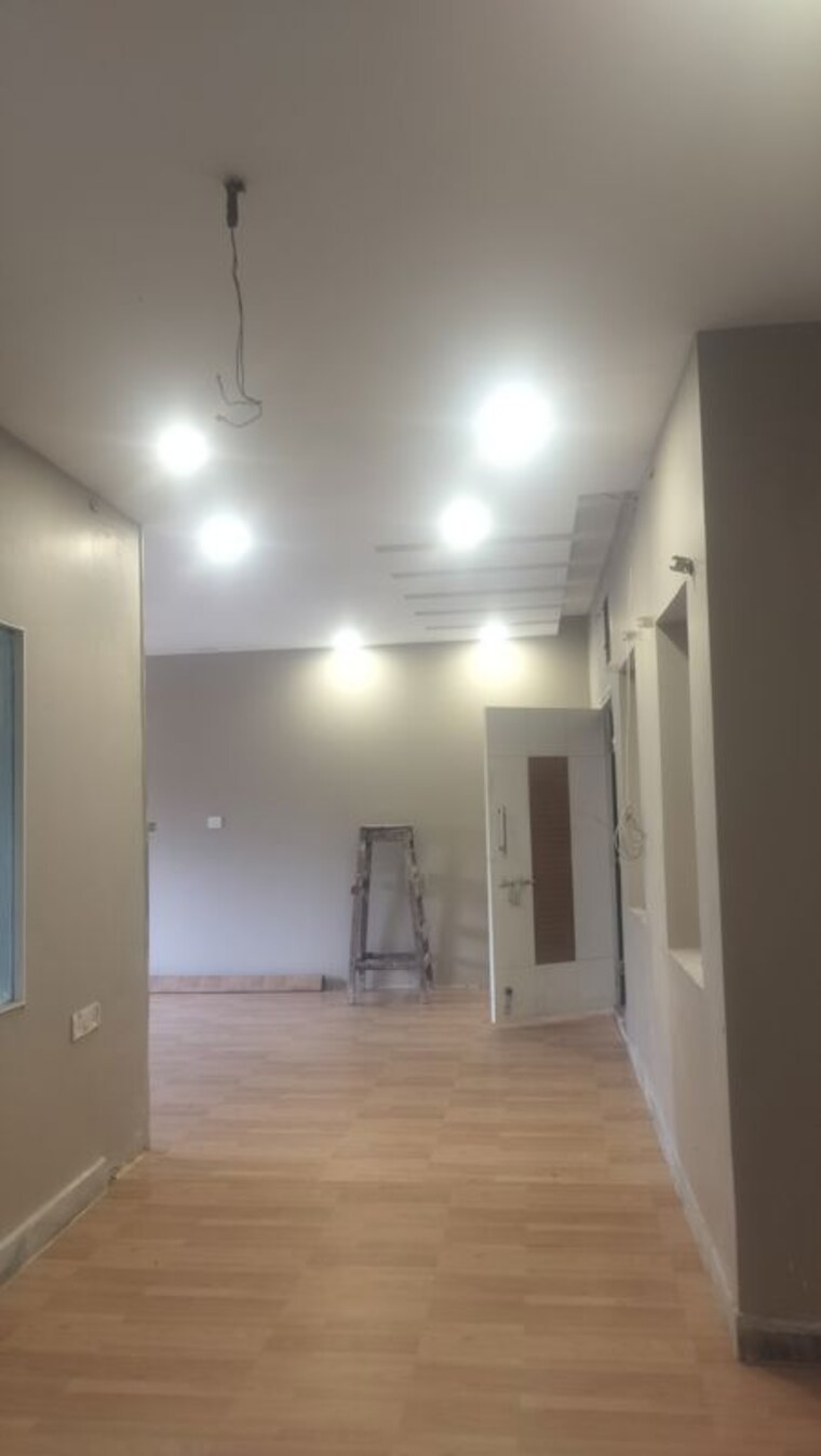 Room, banjara hills Commercial Office Space 1800 Sq.Ft. In Banjara Hills Hyderabad 10756974
