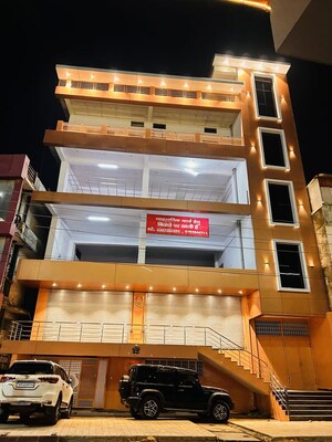   Showroom at Taramandal – for Rent