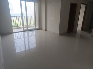Room in 3 BHK Apartment at Tata Eureka Park, Sector 150 – for Rent
