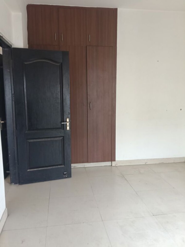 Room, aims-golf-avenue-ii 3 Bedroom 1600 Sq.Ft. Apartment In Sector 75 Noida 10757010