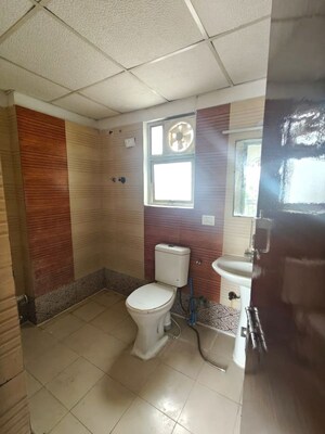 Bathroom in 3 BHK Apartment at Gardenia Golf City, Sector 75 – for Rent