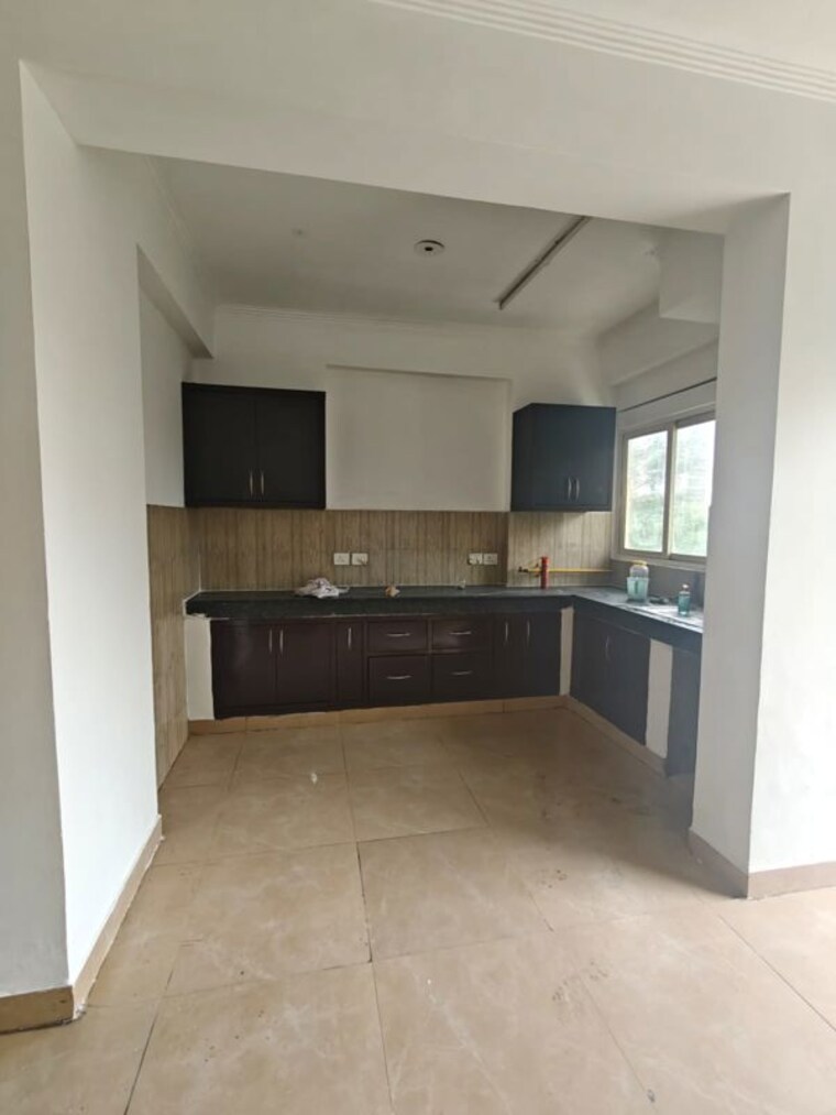 Kitchen, gardenia-golf-city 3 Bedroom 1750 Sq.Ft. Apartment In Sector 75 Noida 10757013